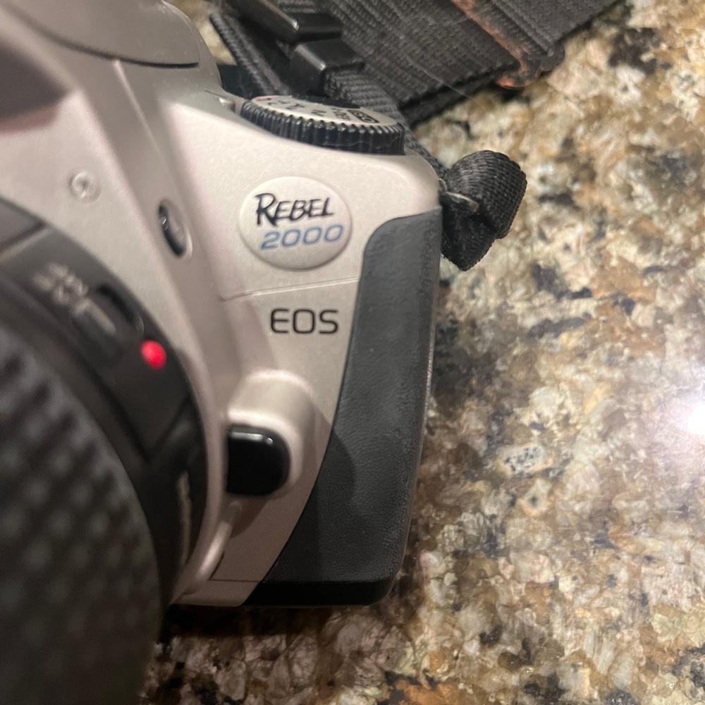 Canon camera - Picture 9 of 11